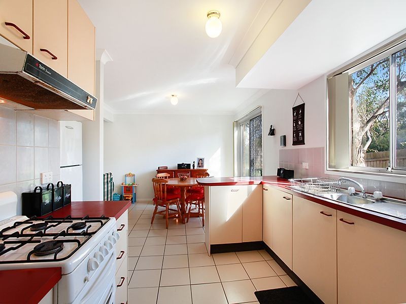 8/1 Hobbs Close, Bateau Bay NSW 2261