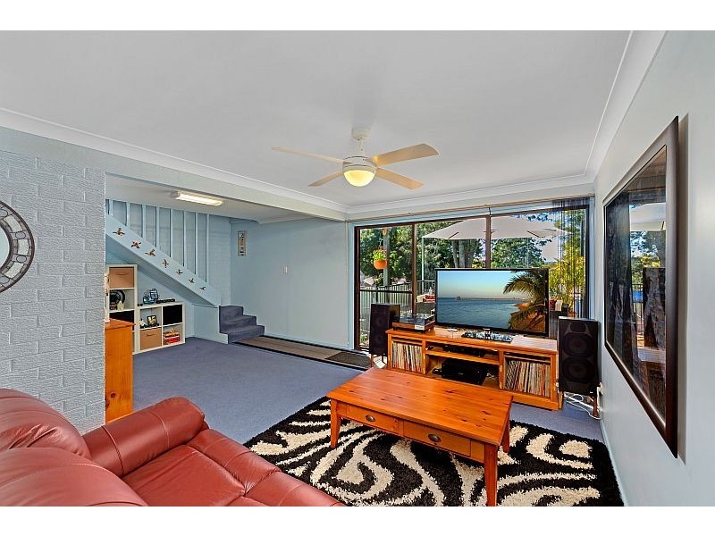 77 Wyong Road, Berkeley Vale NSW 2261