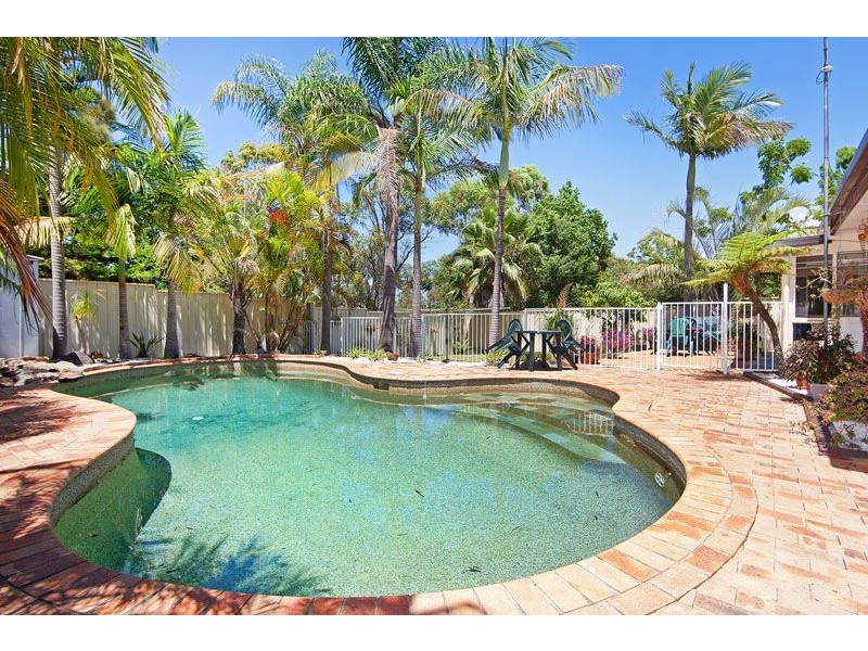 10 Belshaw Place, Bateau Bay NSW 2261