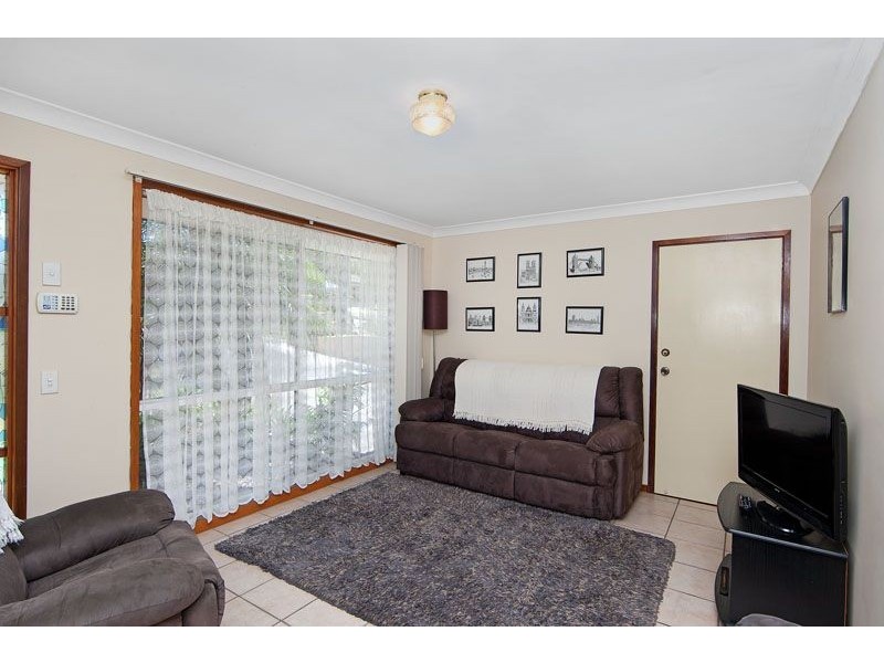10 Belshaw Place, Bateau Bay NSW 2261