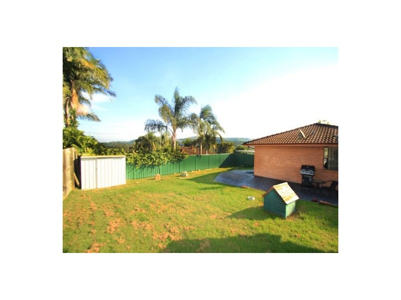 2 Pamela Close, Bateau Bay NSW 2261