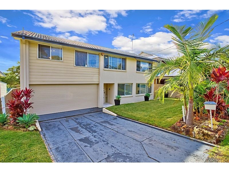 5 Sabrina Ave, Bateau Bay NSW 2261