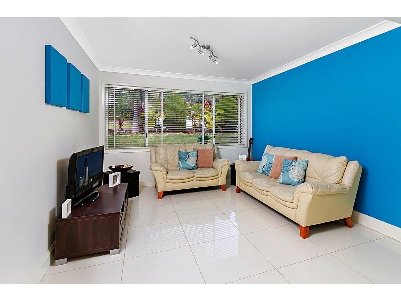 5 Sabrina Ave, Bateau Bay NSW 2261