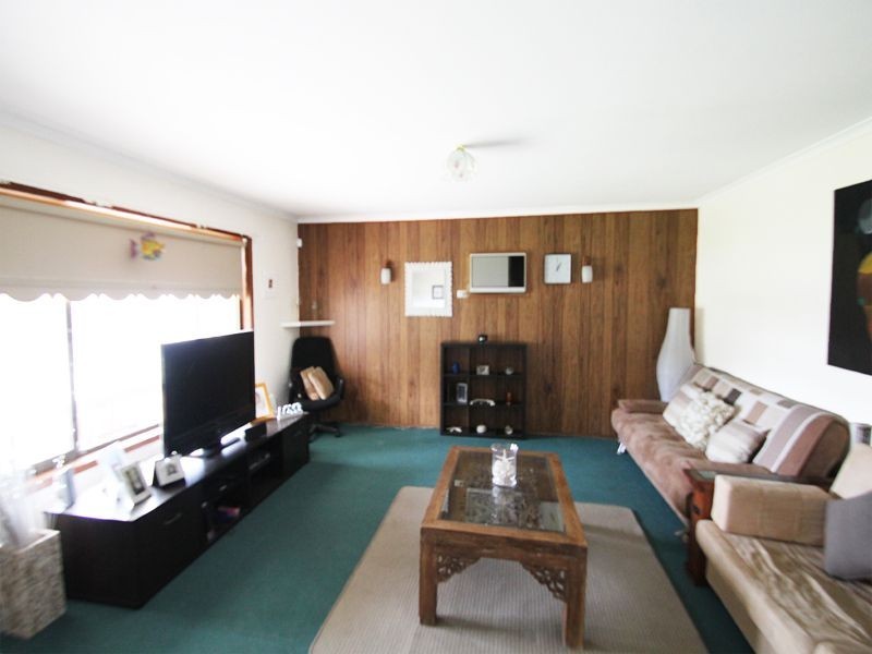 8 Shaw Street, Killarney Vale NSW 2261
