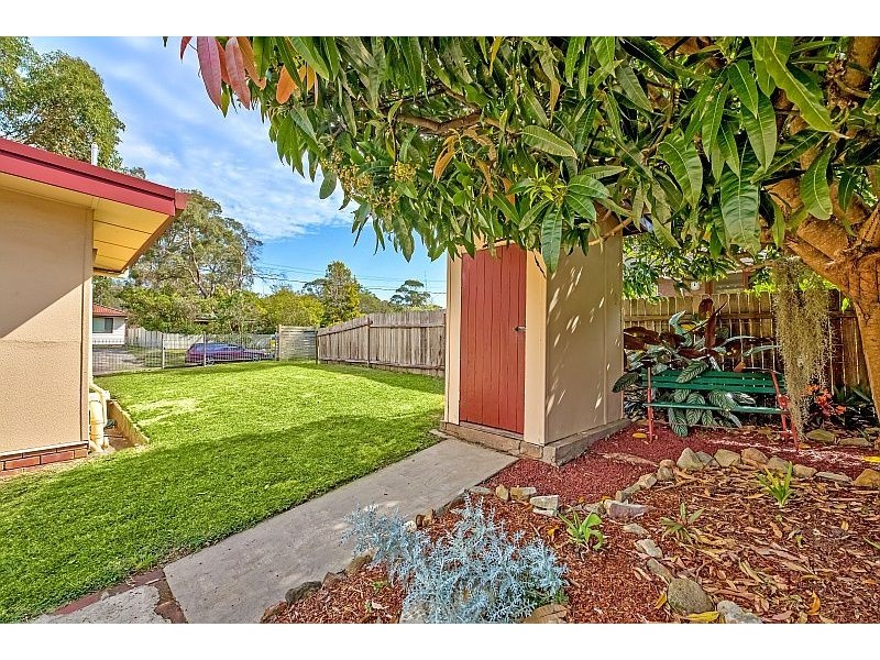 230 Lakedge Avenue, Berkeley Vale NSW 2261