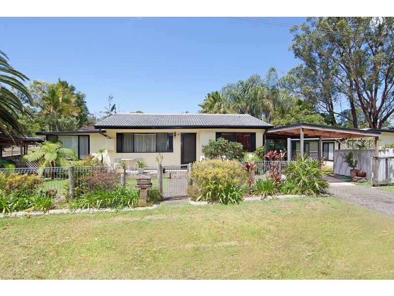 96 Platypus Road, Berkeley Vale NSW 2261