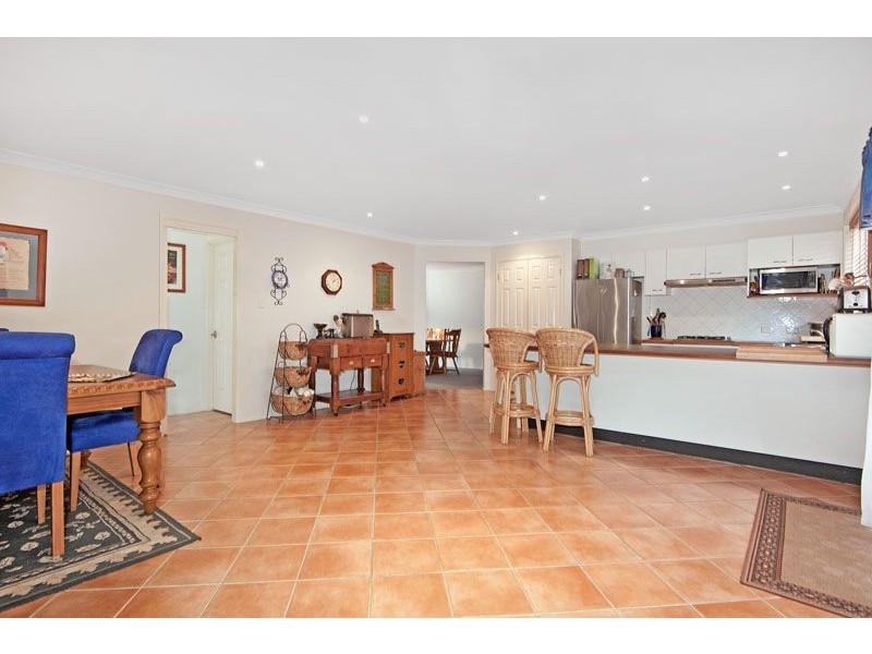 9 Shamrock Drive, Berkeley Vale NSW 2261