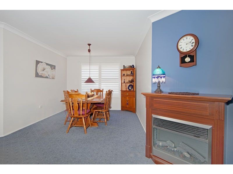 9 Shamrock Drive, Berkeley Vale NSW 2261