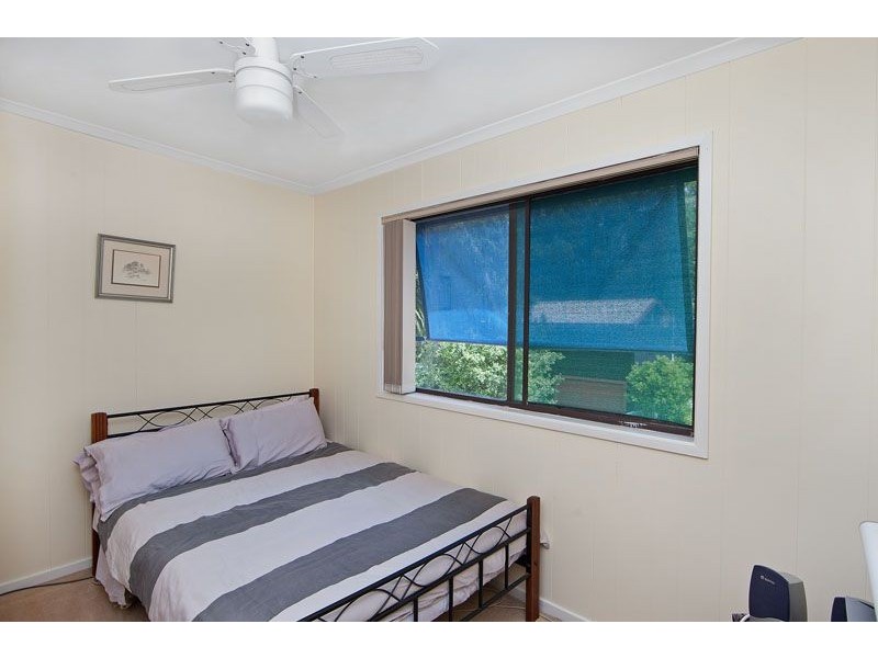 95 Albatross Road, Berkeley Vale NSW 2261