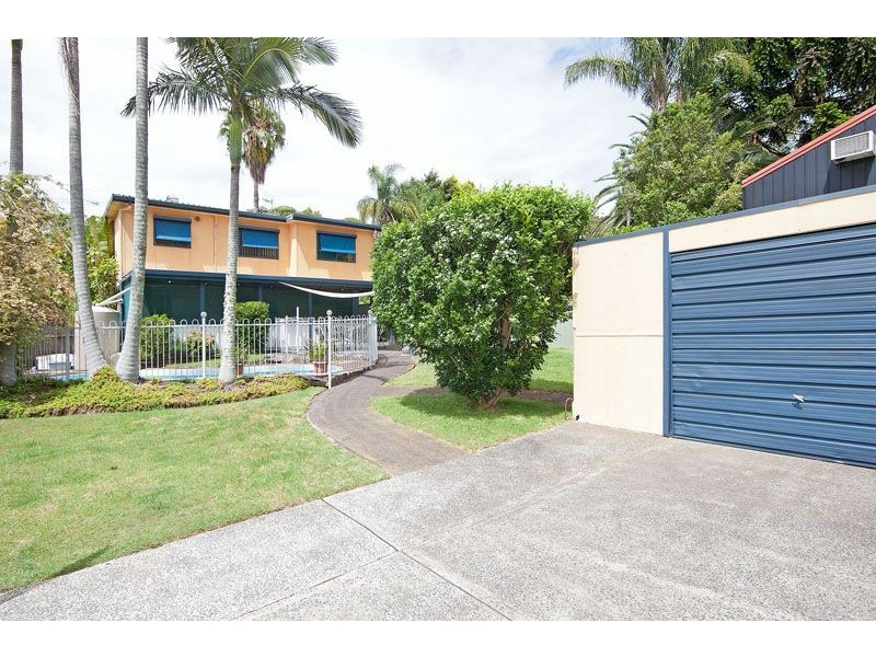 95 Albatross Road, Berkeley Vale NSW 2261