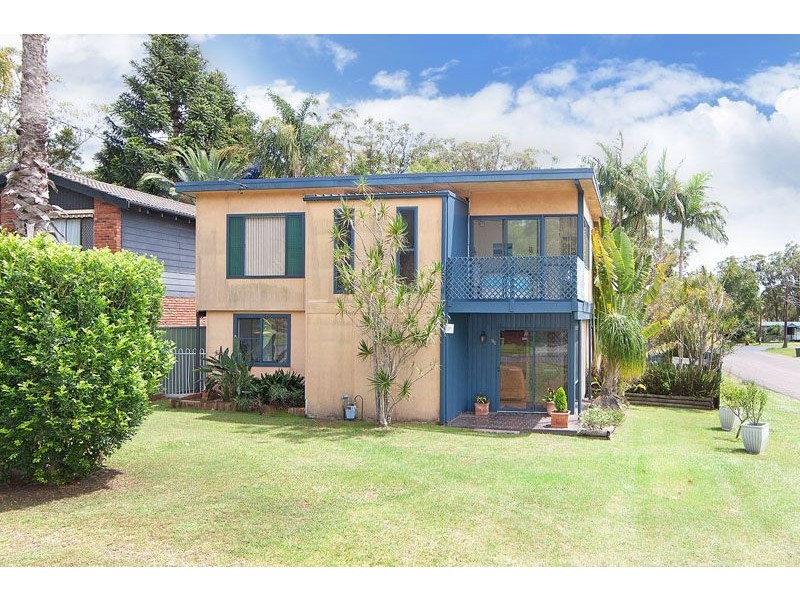 95 Albatross Road, Berkeley Vale NSW 2261