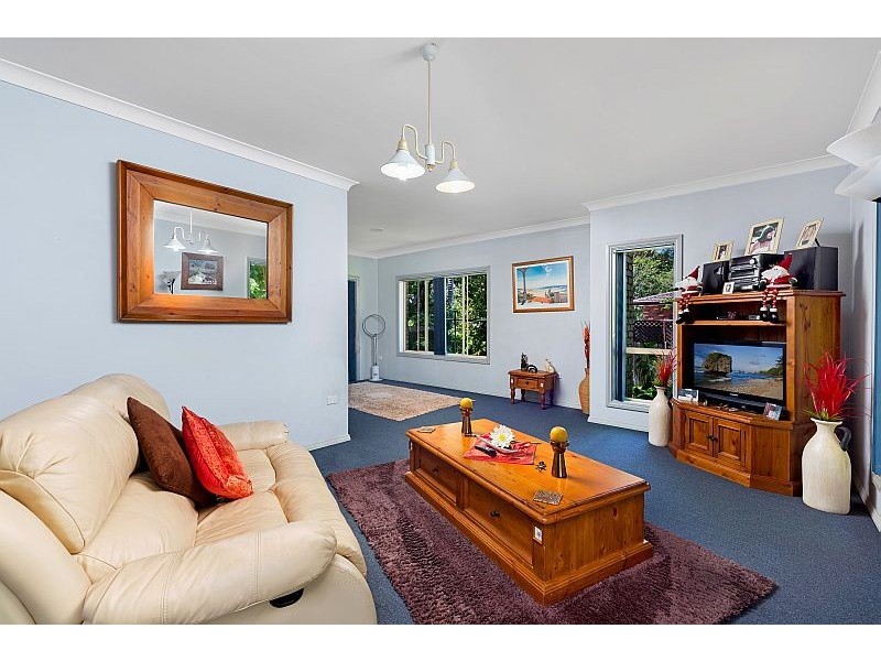 1/8 Benalla Cl, Killarney Vale NSW 2261