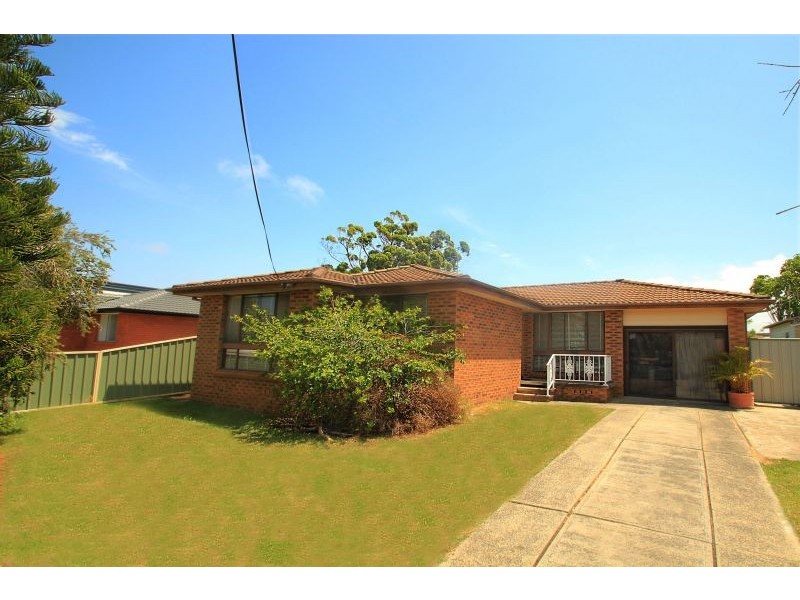 77 Brooke Avenue, Killarney Vale NSW 2261