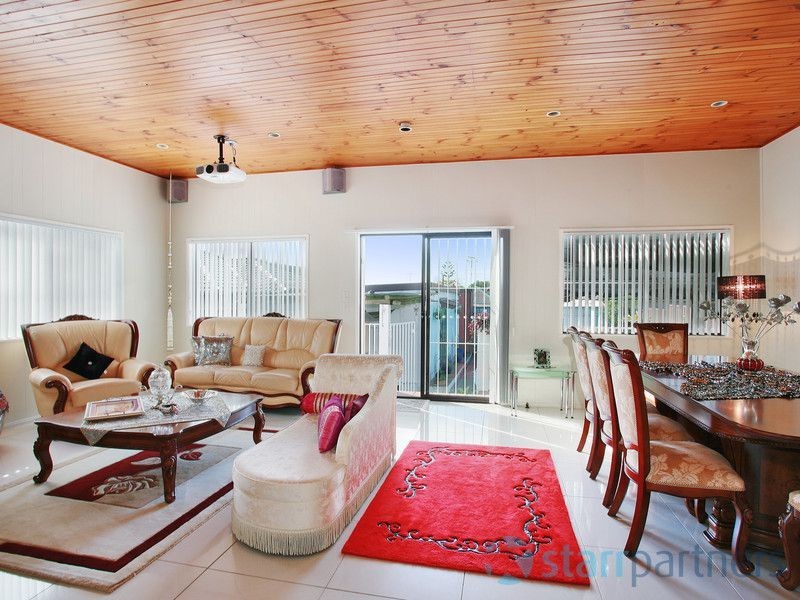 9 Langtry Ave, Auburn NSW 2144