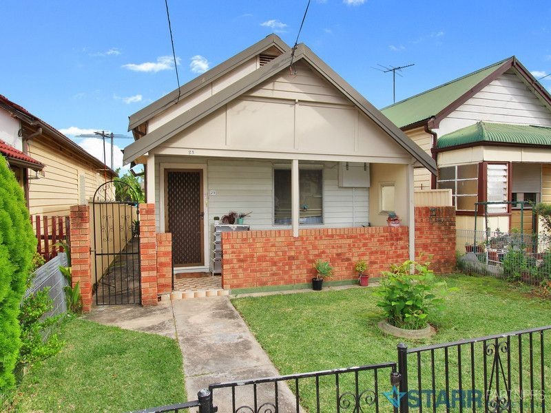 25 Cumberland Rd, Auburn NSW 2144