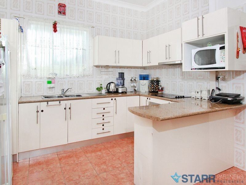 25 Cumberland Rd, Auburn NSW 2144