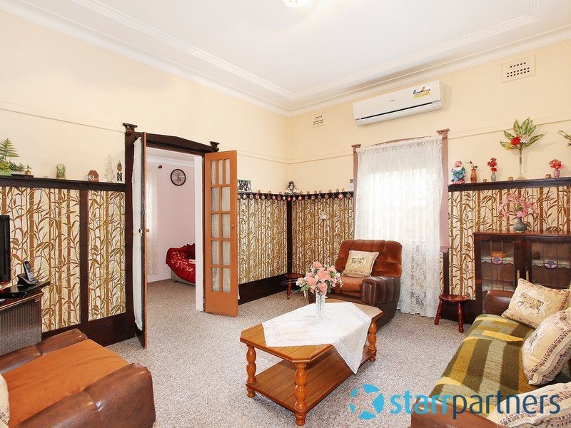 4 Rossiter St, Granville NSW 2142