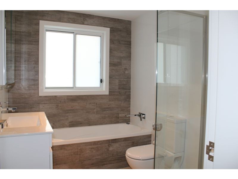 109 Warwick Rd, Merrylands NSW 2160