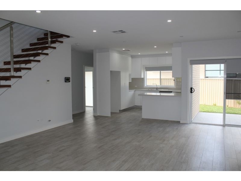 109 Warwick Rd, Merrylands NSW 2160