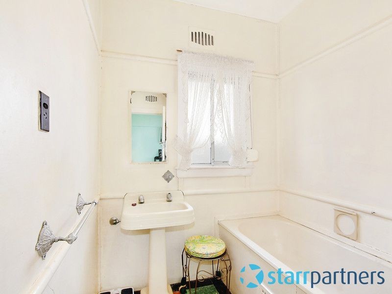 323 Clyde St, Granville NSW 2142