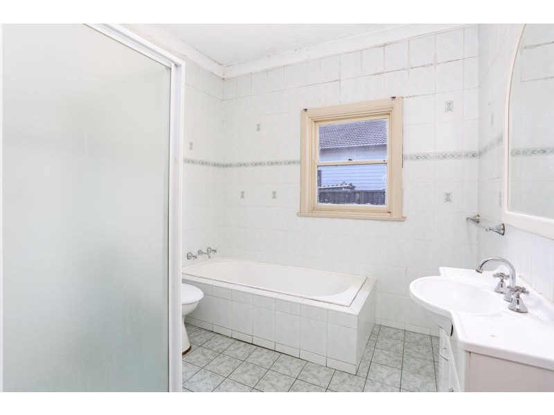 75 Wellington Road, Auburn NSW 2144