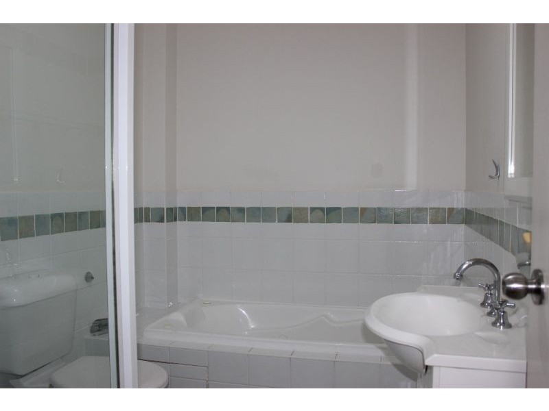 7/21-27 Amy Street, Regents Park NSW 2143