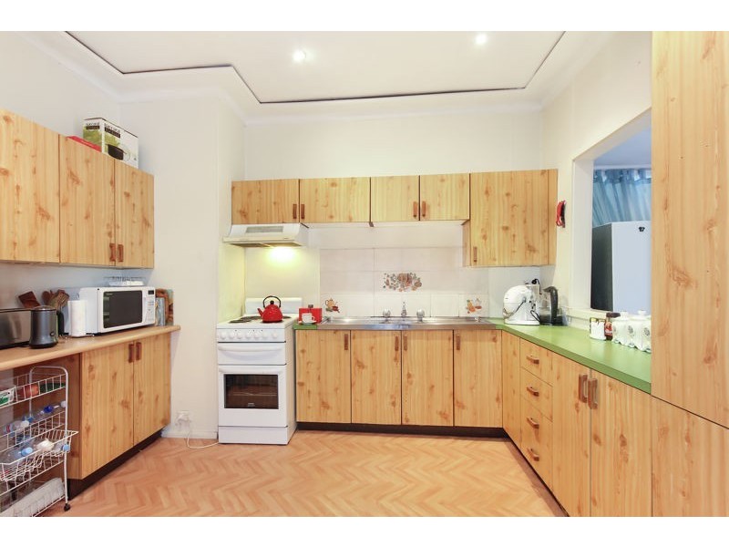 8 Serpentine Street, Merrylands NSW 2160