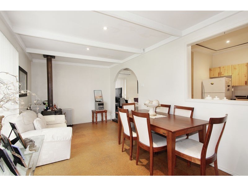 8 Serpentine Street, Merrylands NSW 2160