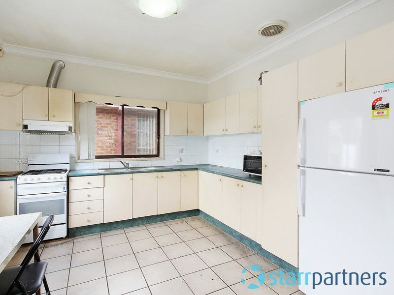 62 Chetwynd Rd, Merrylands NSW 2160