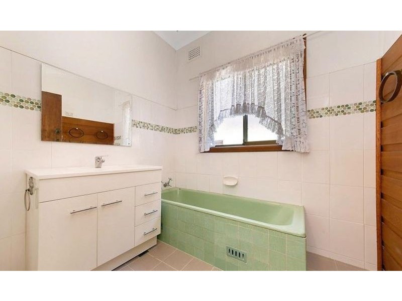 142 Nottinghill Rd, Berala NSW 2141