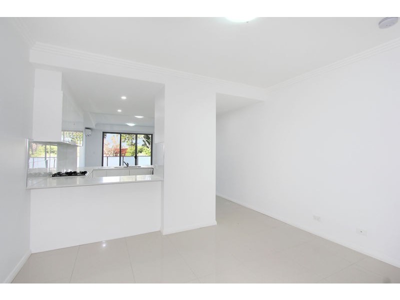 2/14-16 Smythe Street, Merrylands NSW 2160