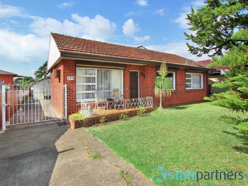 134 Jersey Rd, Merrylands NSW 2160