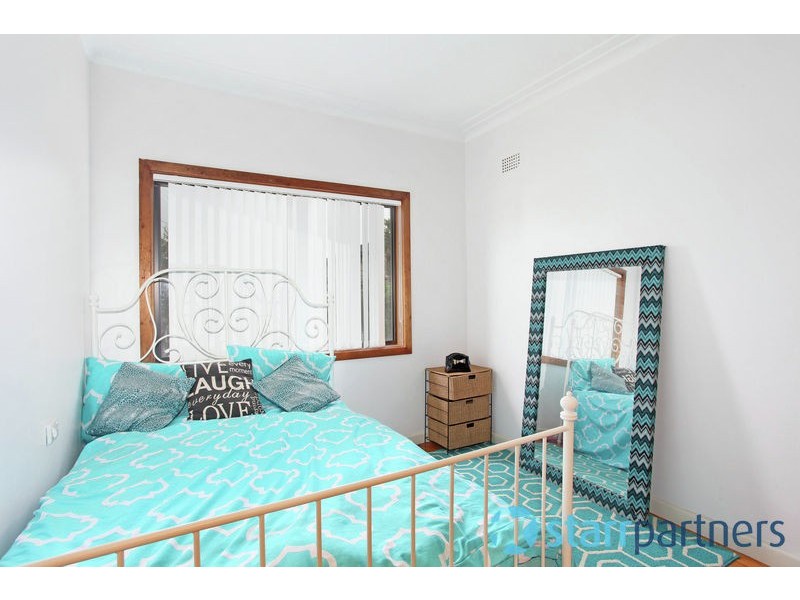 5 Leura Rd, Auburn NSW 2144