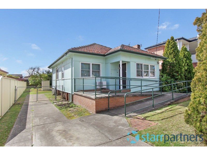12 Gazzard St, Birrong NSW 2143