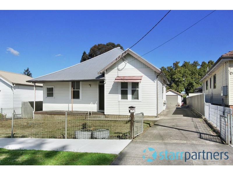 26 Crossland St, Merrylands NSW 2160