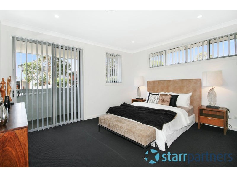 18 Dunbar Ave, Regents Park NSW 2143