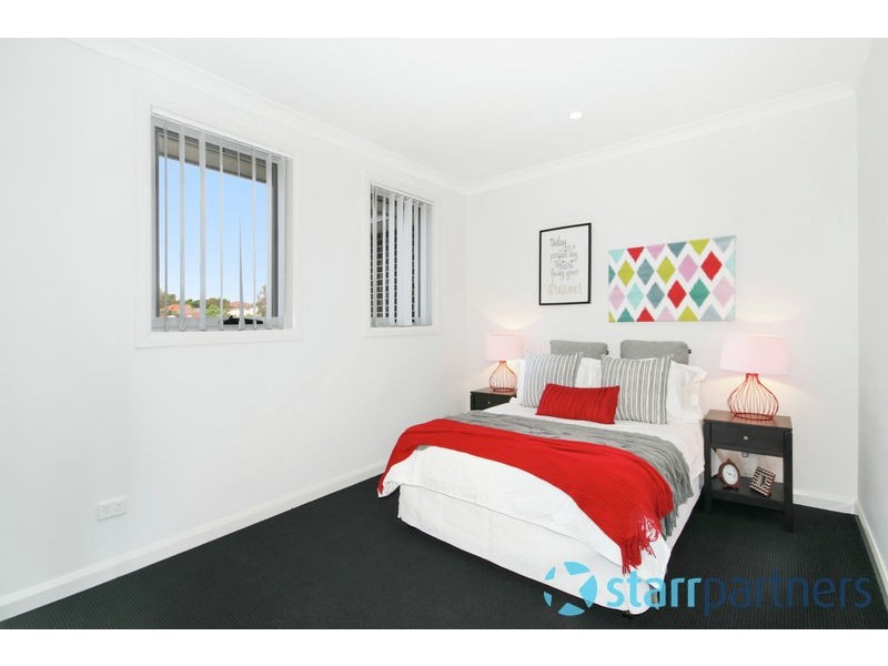 18 Dunbar Ave, Regents Park NSW 2143