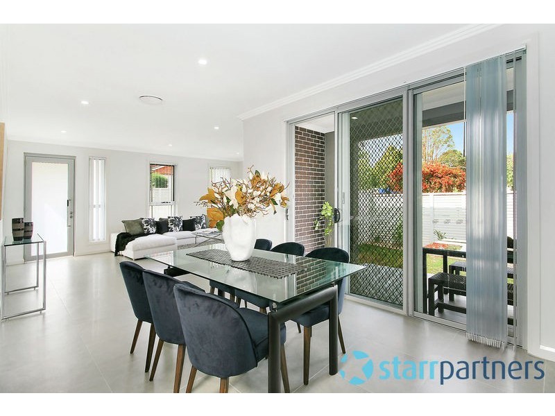 18 Dunbar Ave, Regents Park NSW 2143