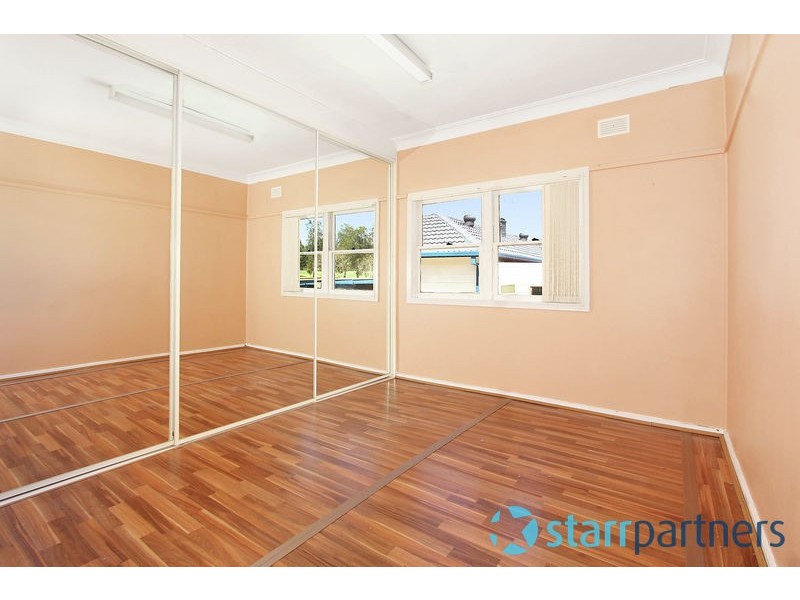 16 Campbell Hill Rd, Guildford NSW 2161