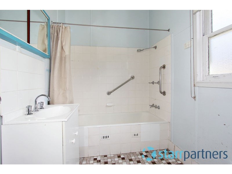 16 Campbell Hill Rd, Guildford NSW 2161