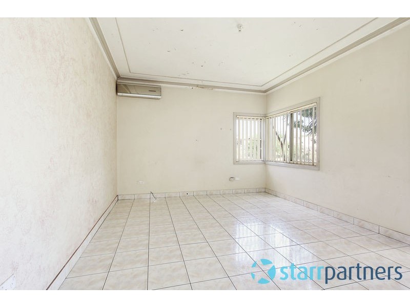 6 Clapham Rd, Regents Park NSW 2143