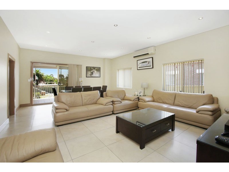 3 Chamberlain Road, Guildford NSW 2161