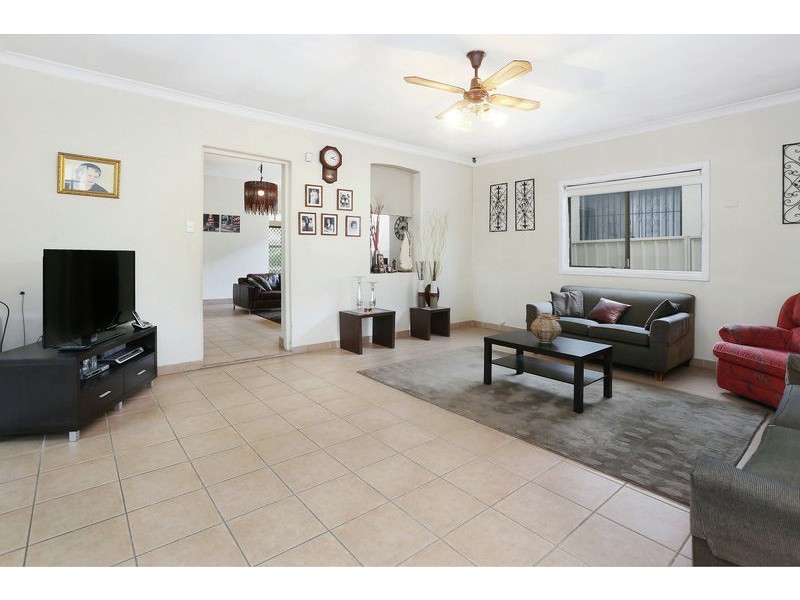 18 Normanby Rd, Auburn NSW 2144
