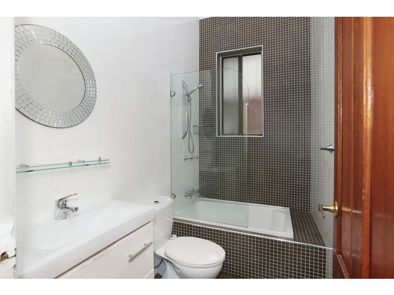 18 Normanby Rd, Auburn NSW 2144