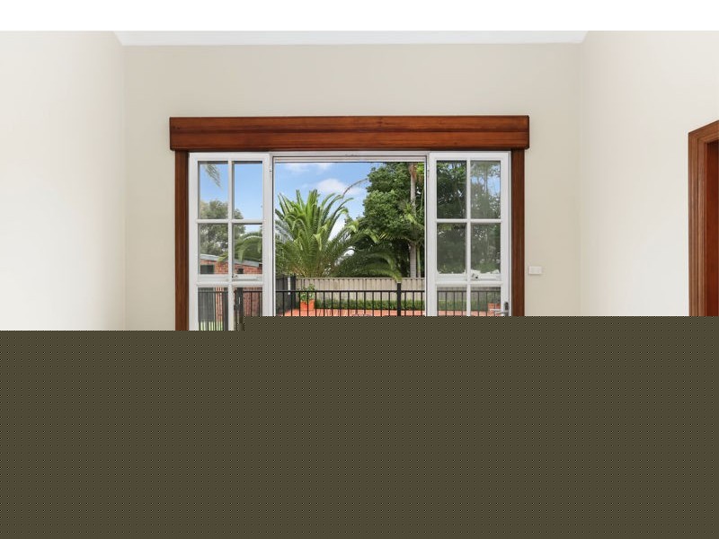 85 Flinders Rd, Georges Hall NSW 2198