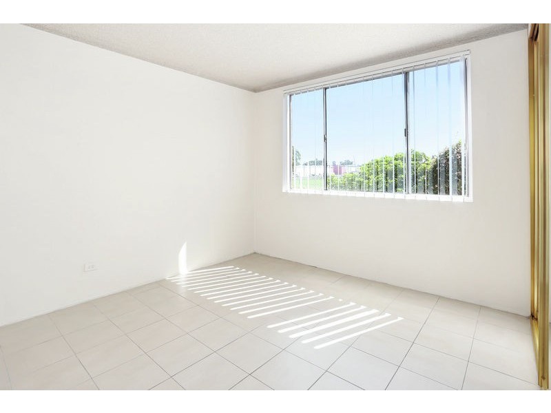 2/88 Regent Street, Regents Park NSW 2143