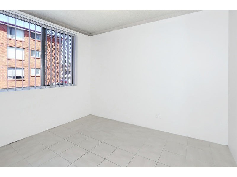 2/88 Regent Street, Regents Park NSW 2143