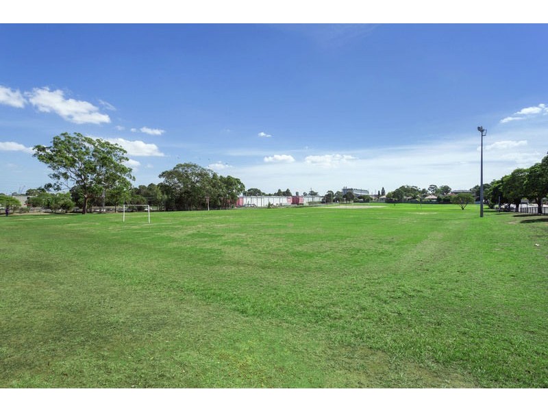 2/88 Regent Street, Regents Park NSW 2143