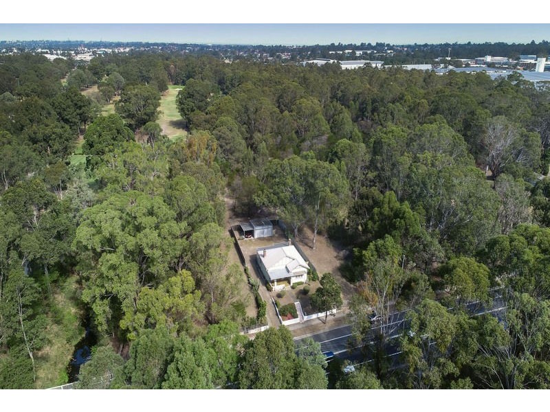4 Wellington Rd, Granville NSW 2142
