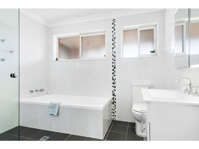 11 Harden Crescent, Georges Hall NSW 2198